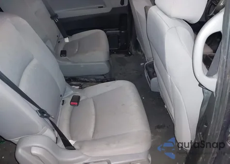2018 Honda Odyssey Lx z USA, uszkodzony, nr VIN 5FNRL6H27JB088443
